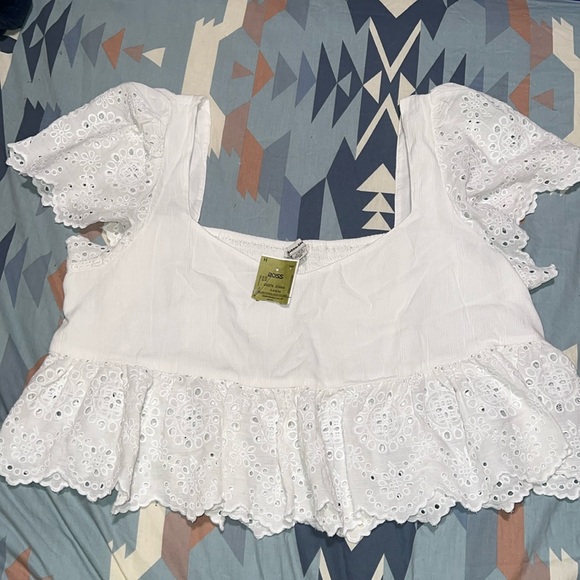 American Eagle flutter sleeve cropped blouse - Picture 2 of 5